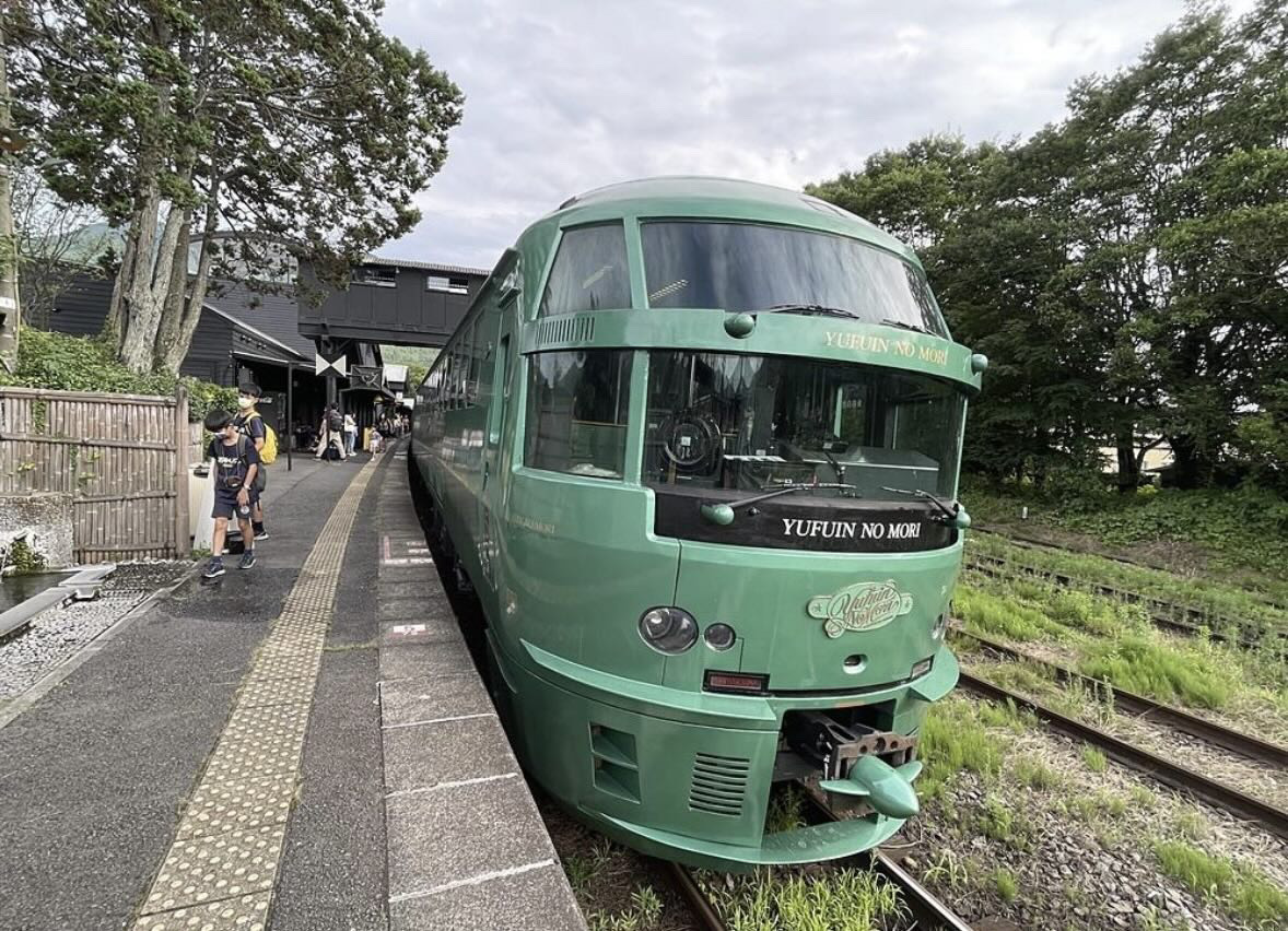 由布院之森——綠色復古觀光列車